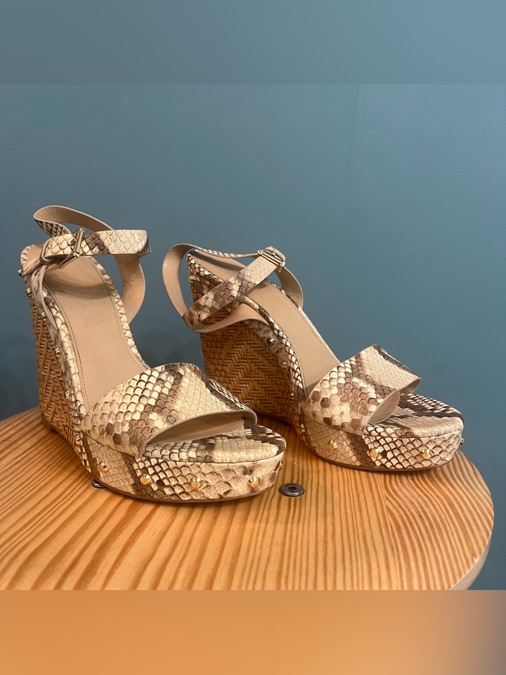 Michael Kors Snakeskin Embossed Studded Platform Wedge Sandals Size 8.5